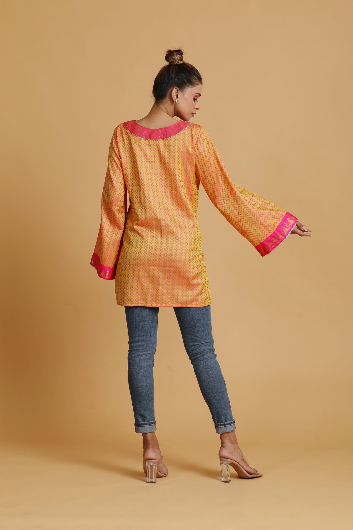 Short bell sleeve kurta