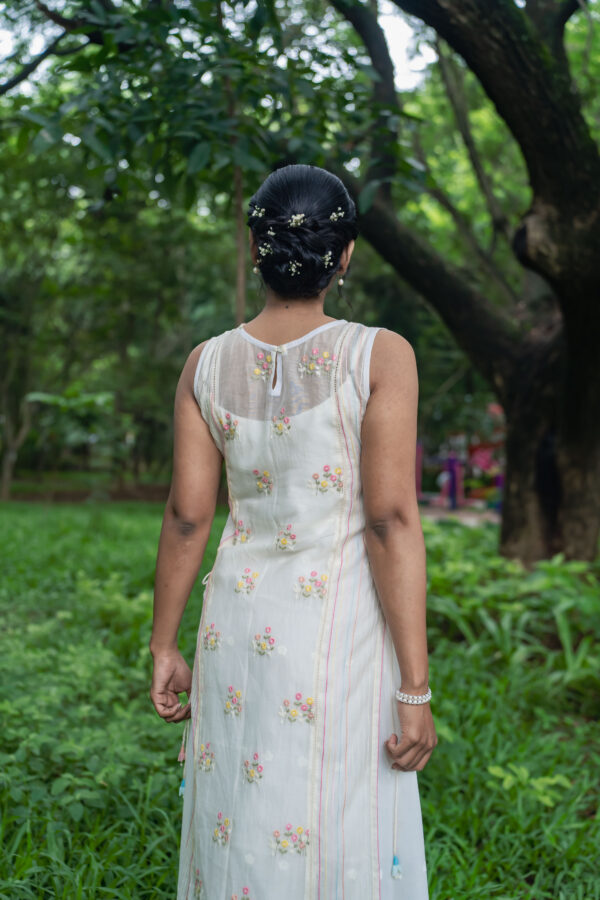 Grace layered sleeveles dress - Image 4