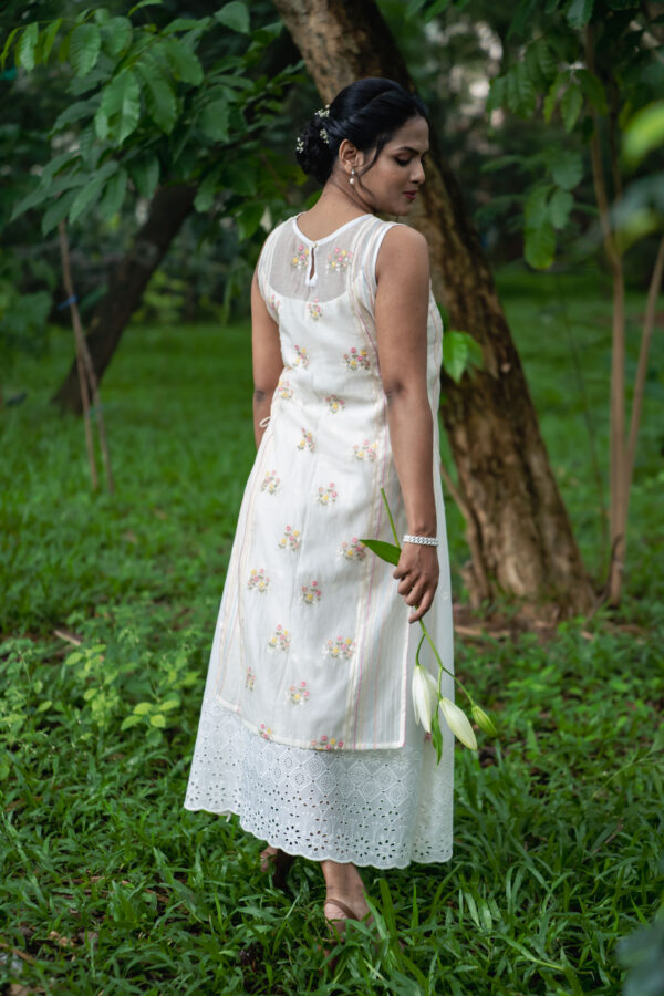 Grace layered sleeveles dress - Image 9