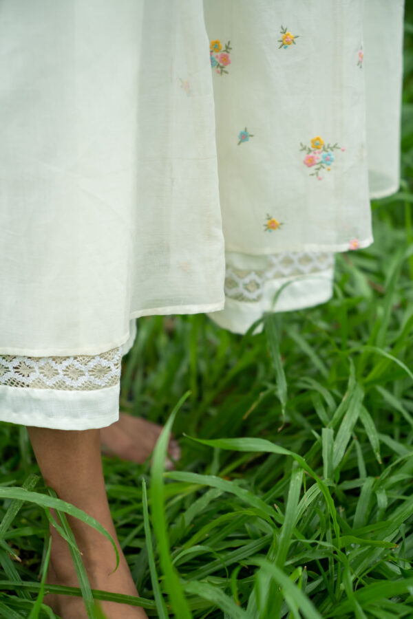 Noor layered dress - Image 7