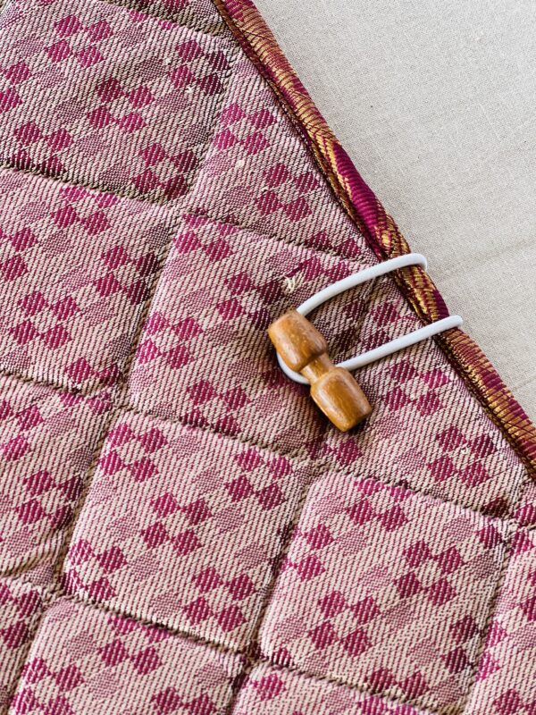 Quilted A4 File – Marron - Image 3