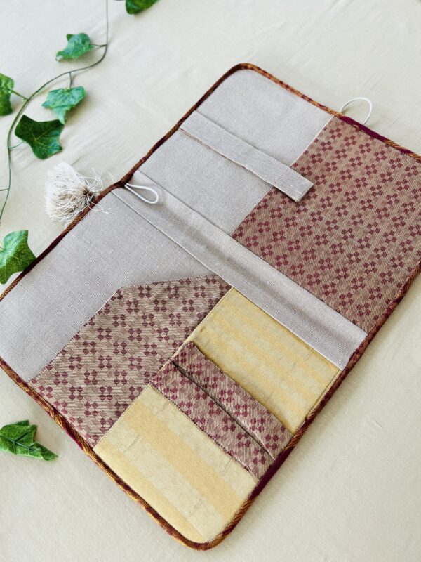 Quilted A4 File – Marron - Image 4