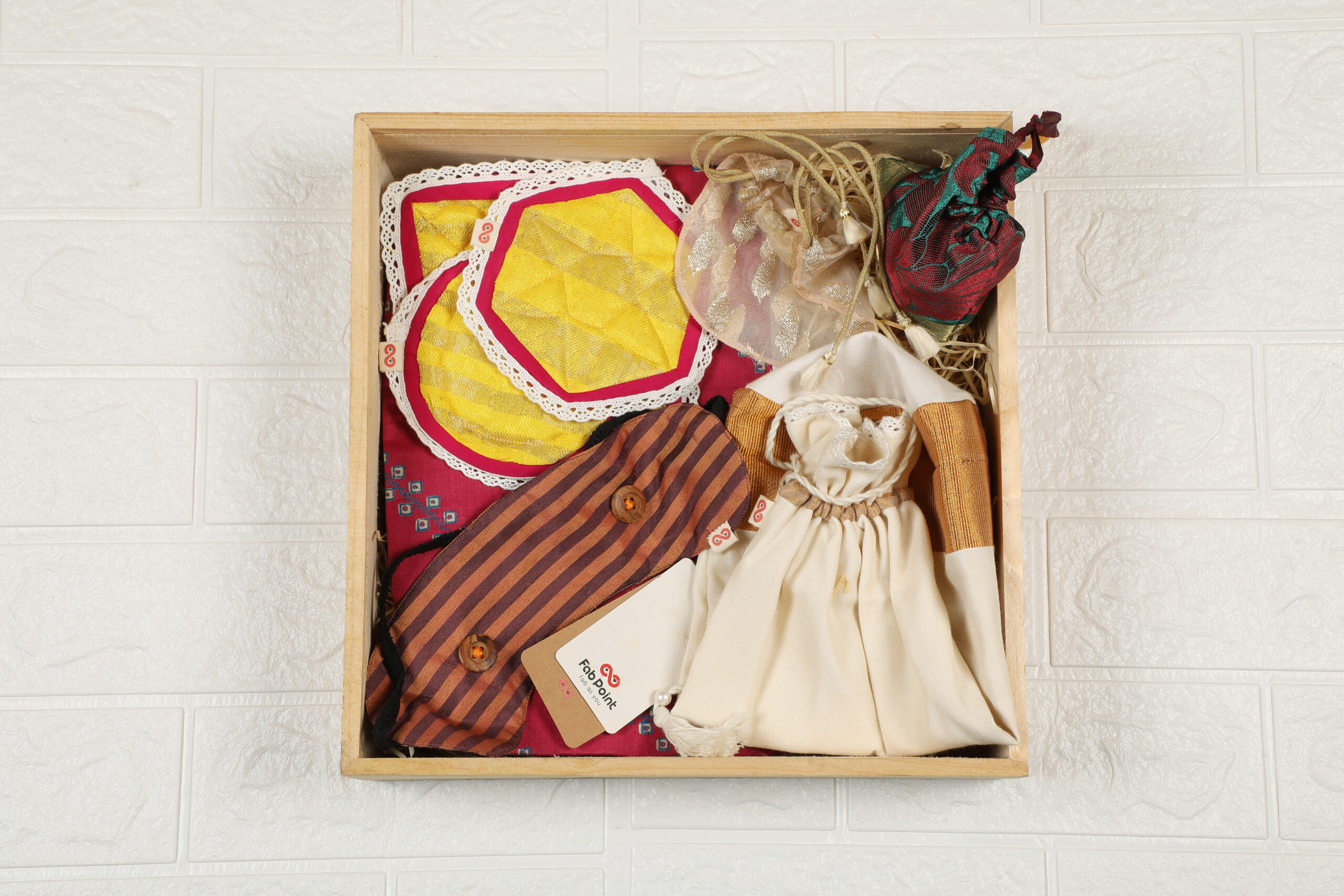 Travel Essential Box - Image 3