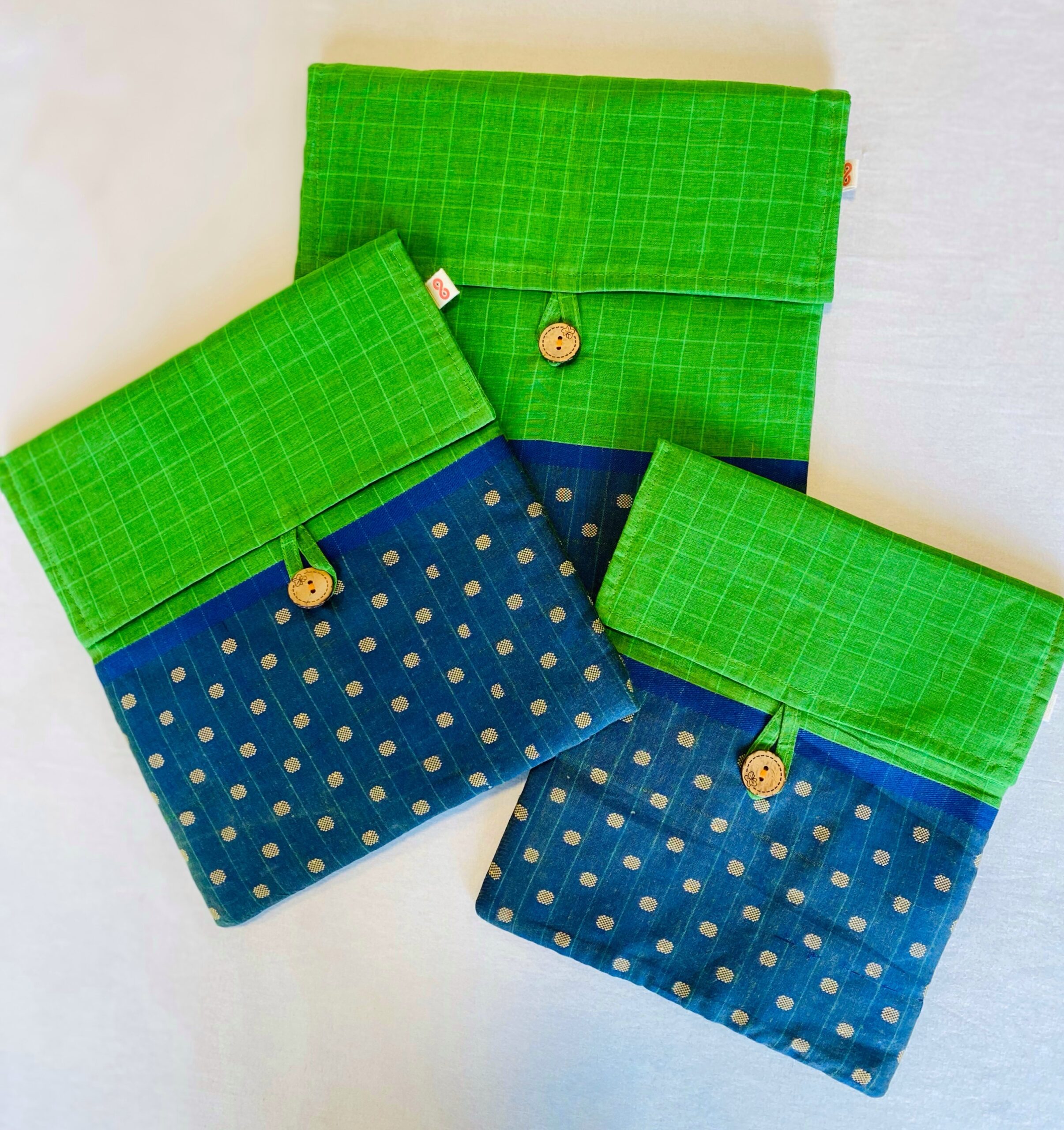 Cloth Folder - Image 3